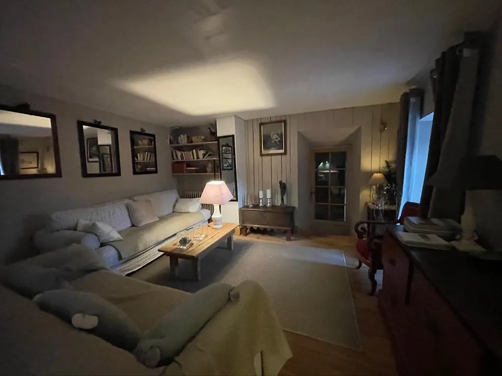 La Maison Bleue Canelle Laval-Roqueceziere Holiday home