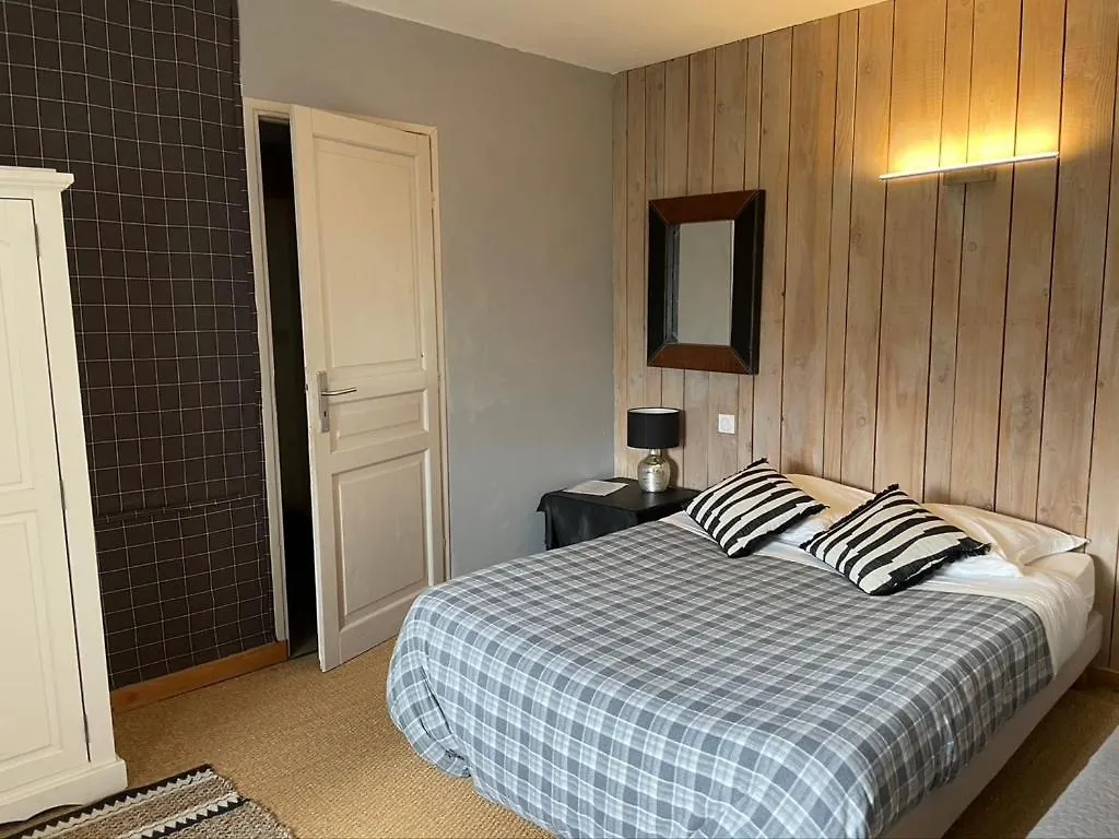 La Maison Bleue Canelle Laval-Roqueceziere Holiday home